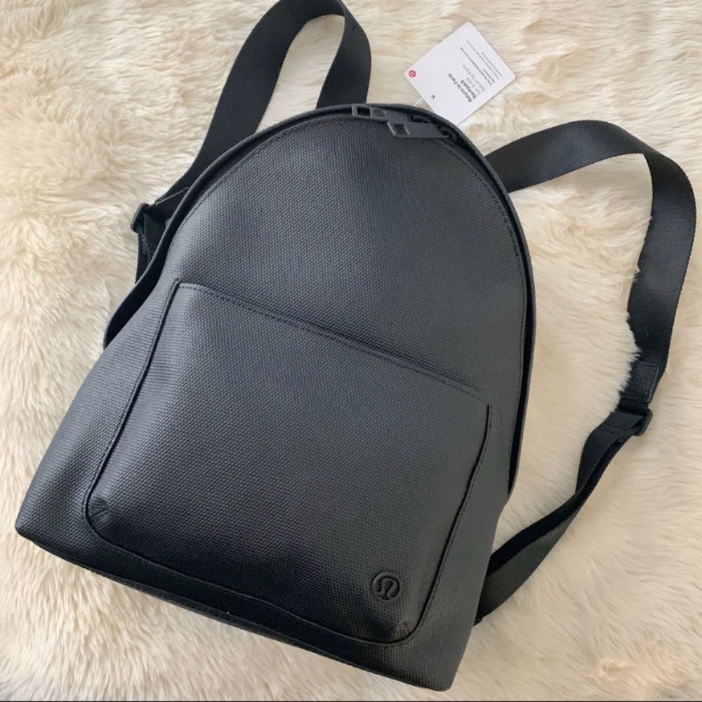 COPY - 🍋Lululemon Return to Form Backpack NWOT